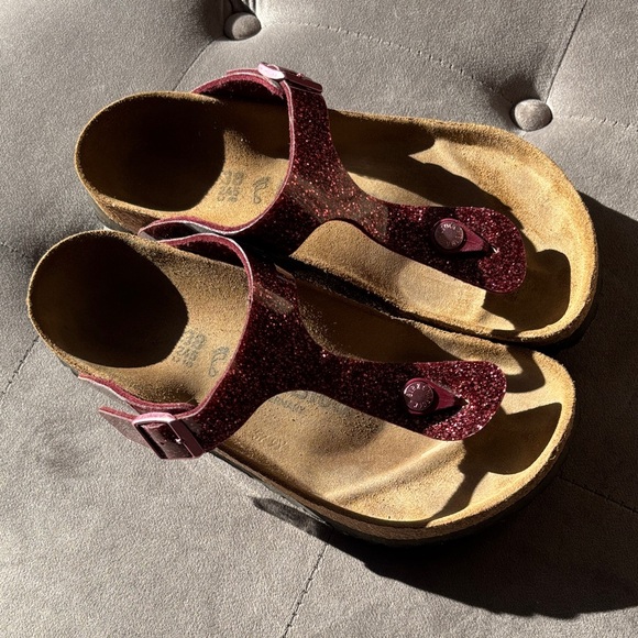 Birkenstock Sparkly Burgundy Sandals - Picture 5 of 10